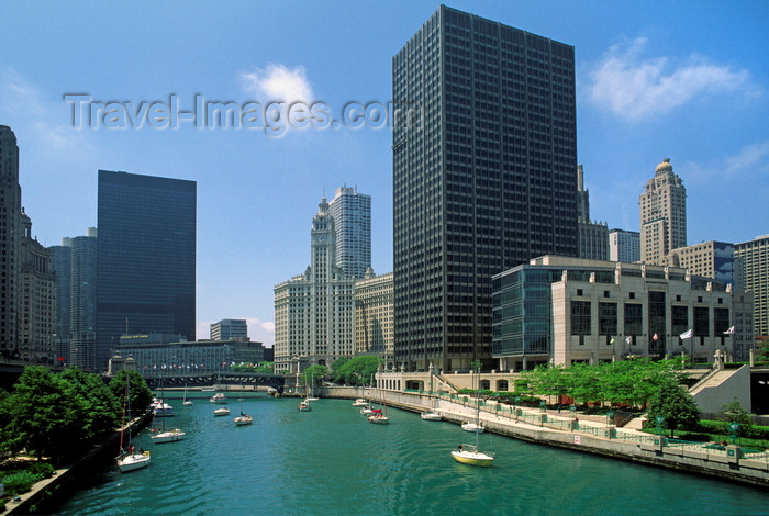 usa1077: Chicago, Illinois, USA: Ludwig Mies van der Rohe skyscraper at 330 North Wabash, Wrigley Building,  Equitable Building and University of Chicago's Graduate School of Business Gleacher Center - photo by C.Lovell - (c) Travel-Images.com - Stock Photography agency - Image Bank