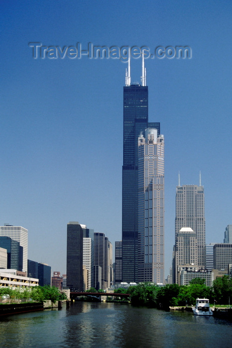usa1084: Chicago, Illinois, USA: Willis Tower, formerly named Sears Tower - the tallest building in the United States - designed by Skidmore, Owings and Merrill in 1974 - photo by C.Lovell - (c) Travel-Images.com - Stock Photography agency - Image Bank