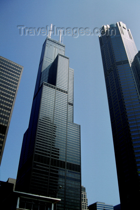 usa1085: Chicago, Illinois, USA: the Willis / Sears Tower by Skidmore, Owings and Merrill architets and 311 South Wacker Drive tower by Kohn Pederson Fox - photo by C.Lovell - (c) Travel-Images.com - Stock Photography agency - Image Bank