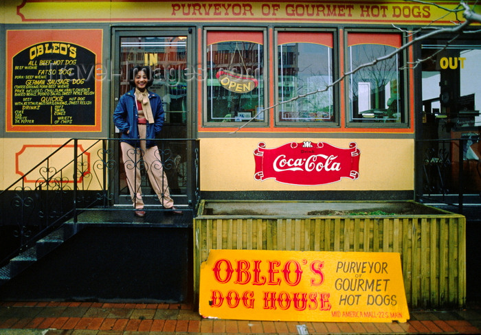 usa1104: Memphis, Tennessee, USA: Obleo's Dog House hot dog stand -  Main Street - photo by C.Lovell - (c) Travel-Images.com - Stock Photography agency - Image Bank