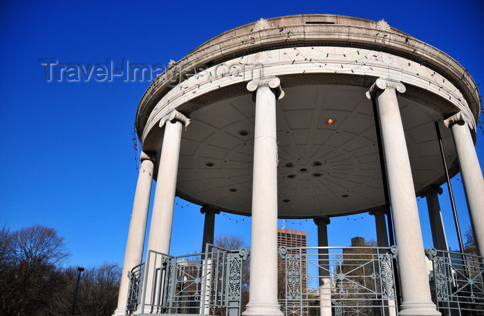 usa1115: Boston, Massachusetts, USA: Boston Common, the central public park - Parkman Bandstand - photo by M.Torres - (c) Travel-Images.com - Stock Photography agency - Image Bank