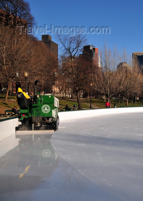 usa1117: Boston, Massachusetts, USA: Boston Common - Zamboni ice resurfacer machine at the Frog Pond - photo by M.Torres - (c) Travel-Images.com - Stock Photography agency - Image Bank