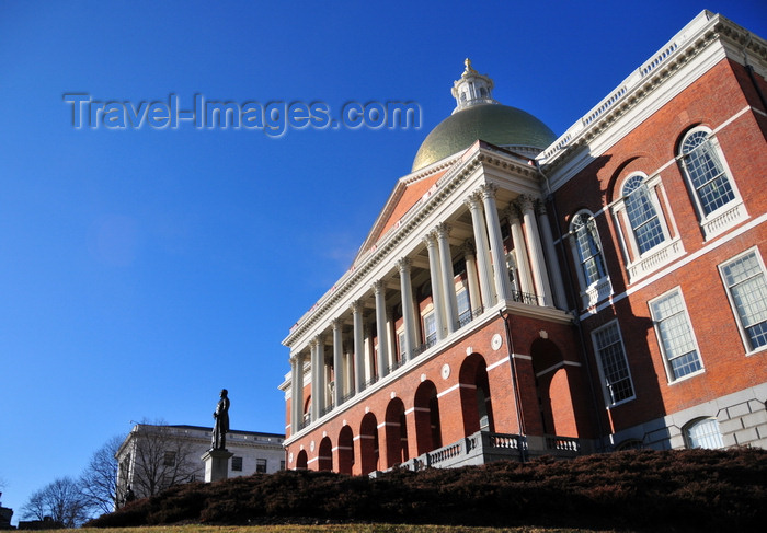 usa1118: Boston, Massachusetts, USA: Massachusetts State House - architect Charles Bulfinch - Daniel Webster statue - photo by M.Torres - (c) Travel-Images.com - Stock Photography agency - Image Bank