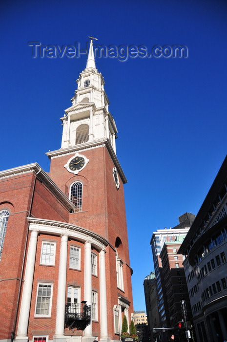 usa1124: Boston, Massachusetts, USA: Park Street Church - Conservative Congregational Church - Brimstone Corner, of Tremont Street and Park Street - architect Peter Banner - here William Lloyd Garrison preached his first abolitionist sermon - Freedom Trail - photo by M.Torres - (c) Travel-Images.com - Stock Photography agency - Image Bank