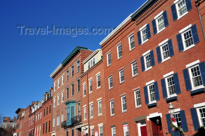 usa1159: Boston, Massachusetts, USA: Charlestown - red brick façades on Adams St - The Training Field at Winthrop Square - beautiful old-style neighborhood - photo by M.Torres - (c) Travel-Images.com - Stock Photography agency - Image Bank