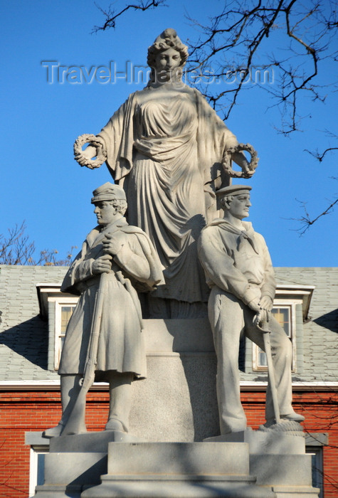 usa1160: Boston, Massachusetts, USA: Charlestown - monument in honor of the men of Charlestown who fought in the war of 1861 for the preservation of the Union - Civil War memorial by the sculptor Martin Milmore - The Training Field at Winthrop Square - photo by M.Torres - (c) Travel-Images.com - Stock Photography agency - Image Bank