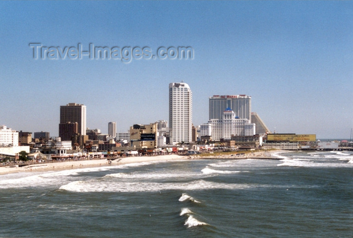 usa117: Atlantic City, New Jersey, USA: the beach - photo by P.Willis - (c) Travel-Images.com - Stock Photography agency - Image Bank