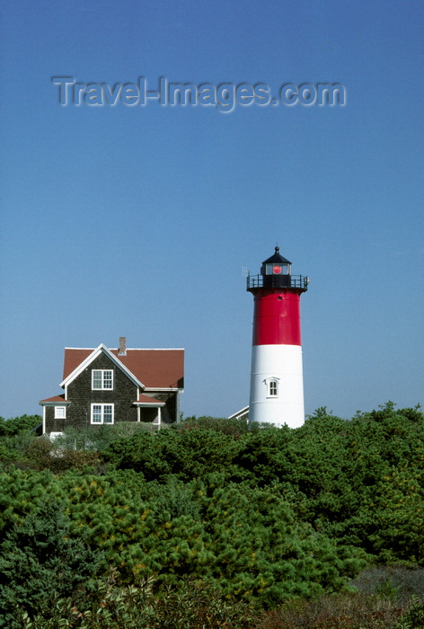 usa1182: Eastham, Cape Cod, Massachusetts, USA: Nauset Beach Lighthouse and keeper's house - it was moved twice in its life time - Carlisle & Finch DB-224 lens - photo by C.Lovell - (c) Travel-Images.com - Stock Photography agency - Image Bank