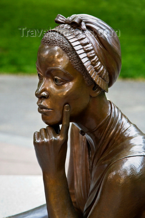 usa1204: Boston, Massachusetts, USA: poet Phillis Wheatley at the Boston Women’s Memorial honors historical figures and is located in the parkway along Commonwealth Avenue - sculptor Meredith Bergmann - Back Bay - photo by C.Lovell - (c) Travel-Images.com - Stock Photography agency - Image Bank