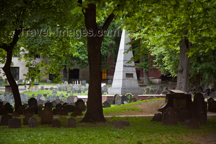 usa1208: Boston, Massachusetts, USA: pyramid shaped memorial to the family of Benjamin Franklin in the Granary Burying Ground, the third oldest cemetery in the United States - photo by C.Lovell - (c) Travel-Images.com - Stock Photography agency - Image Bank