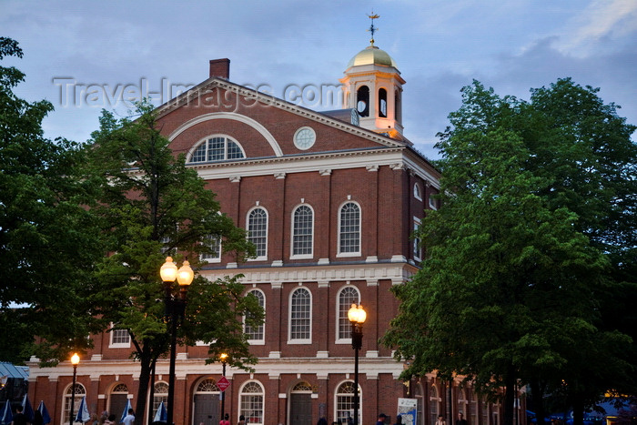 usa1213: Boston, Massachusetts, USA: Faneuil Hall is a market place and meeting hall built in 1742 - designed by John Smibert and Charles Bulfinch - photo by C.Lovell - (c) Travel-Images.com - Stock Photography agency - Image Bank