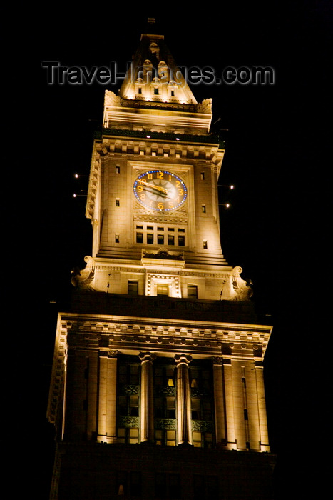 usa1214: Boston, Massachusetts, USA: nocturnal view of the Custom House Tower - skyscraper in McKinley Square in the Financial District - photo by C.Lovell - (c) Travel-Images.com - Stock Photography agency - Image Bank