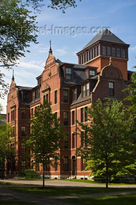 usa1233: Cambridge, Greater Boston, Massachusetts, USA: Weld Hall dormitory at Harvard University - used by freshmen - designed by the architectural firm Ware et Van Brunt - photo by C.Lovell - (c) Travel-Images.com - Stock Photography agency - Image Bank