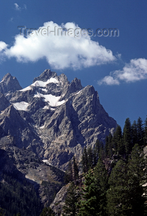 usa1250: Grand Tetons National Park, Wyoming, USA: mountain peaks and blue sky - photo by C.Lovell - (c) Travel-Images.com - Stock Photography agency - Image Bank
