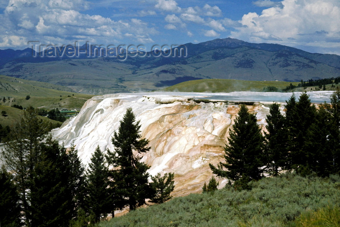 usa1260: Yellowstone National Park, Wyoming, USA: thermal pools and mud pots - America's first national park, created in 1872 - photo by C.Lovell - (c) Travel-Images.com - Stock Photography agency - Image Bank