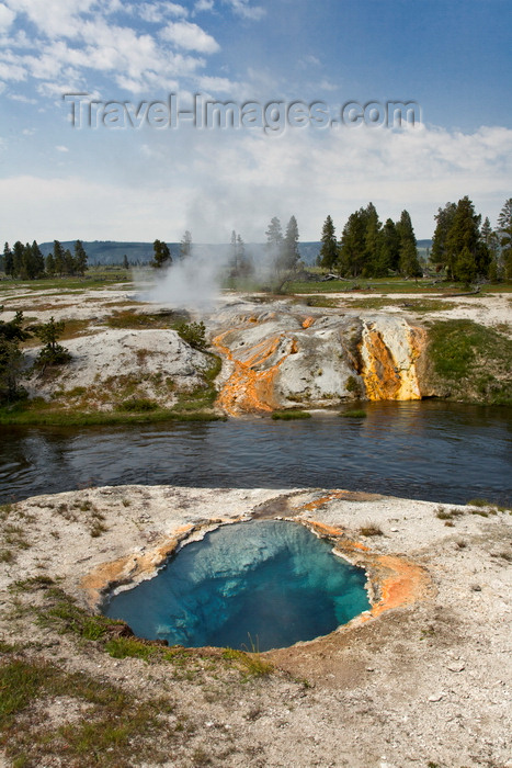 usa1293: Yellowstone National Park, Wyoming, USA: hot spring near the Firehole River - one of thousands of thermal features in the park - photo by C.Lovell - (c) Travel-Images.com - Stock Photography agency - Image Bank