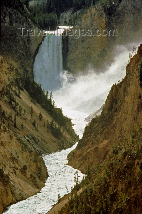 usa1296: Yellowstone National Park, Wyoming, USA: Yellowstone Falls - photo by C.Lovell - (c) Travel-Images.com - Stock Photography agency - Image Bank