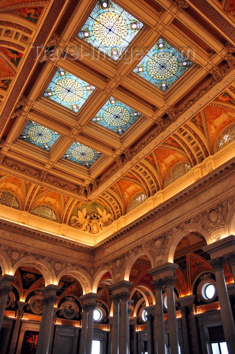 usa1326: Washington, D.C., USA: Library of Congress - Great Hall of the Thomas Jefferson Building - ceiling and cove, showing the aluminum plating, stained glass windows, sculpture and murals - skylights - sculptor Philip Martiny, architect John L. Smithmeyer - Beaux-Arts style - photo by M.Torres - (c) Travel-Images.com - Stock Photography agency - Image Bank