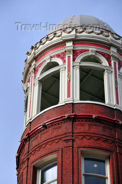 usa1337: Washington, D.C., USA: TD Bank - corner of 7th Street and I Street NW - domed tower - Chinatown - photo by M.Torres - (c) Travel-Images.com - Stock Photography agency - Image Bank