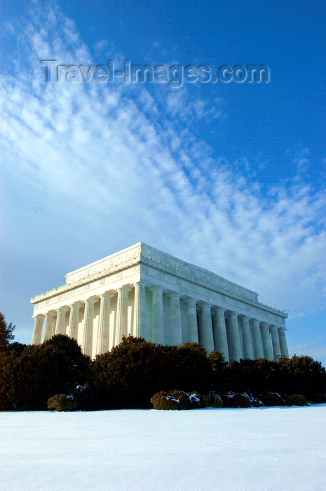 usa1358: Washington, D.C., USA: Lincoln Memorial - Greek Revival architecture - Winter scene - National Mall - photo by C.Lovell - (c) Travel-Images.com - Stock Photography agency - Image Bank