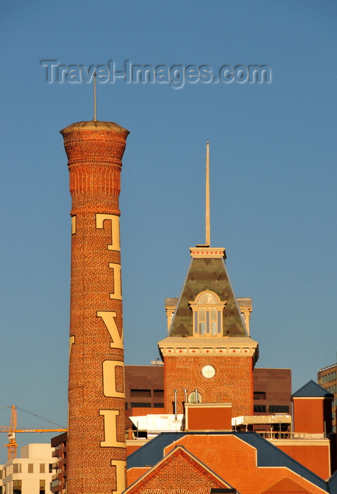 usa1368: Denver, Colorado, USA: red brick smokestack and mansard tower of the former Tivoli Brewery Company - Tivoli Student Union - Auraria Campus - photo by M.Torres - (c) Travel-Images.com - Stock Photography agency - Image Bank