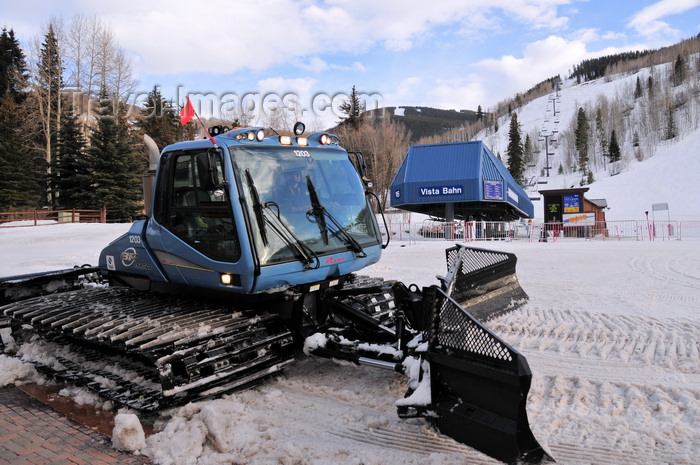 usa1380: Vail, Eagle County, Colorado, USA: Prinoth snow groomer at the bottom of the Vista Bahn ski-lift - photo by M.Torres - (c) Travel-Images.com - Stock Photography agency - Image Bank