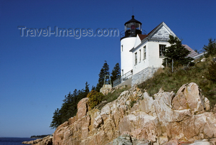 usa141: Bass Harbor, Tremont, Maine, USA: the cliffside Bass Harbor Head Lighthouse, built in 1858 on the rocky Atlantic coast - Southern tip of Mount Desert Island, east side of southern entrance to Blue Hill Bay - Acadia National Park - USCG nr 1-2335 - photo by C.Lovell - (c) Travel-Images.com - Stock Photography agency - Image Bank