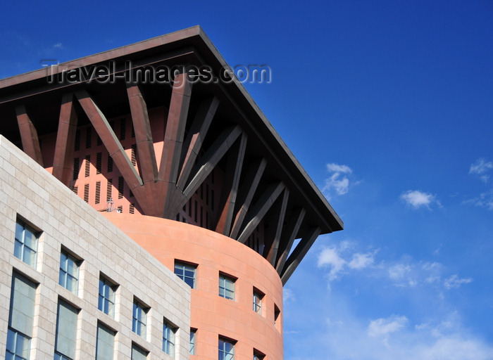 usa1410: Denver, Colorado, USA: Denver Public Library - detail of the south façade - inverted pyramids support the roof of the rotunda - photo by M.Torres - (c) Travel-Images.com - Stock Photography agency - Image Bank