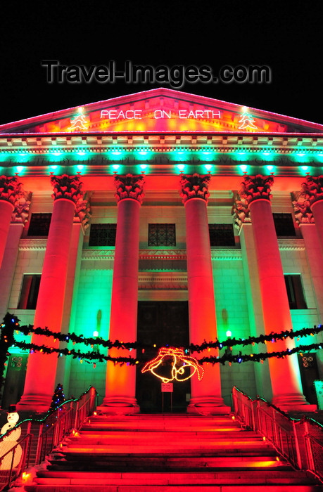 usa1414: Denver, Colorado, USA: Denver City and County Building - Christmas lights, 'peace on Earth' - temple front with a monumental staircase, large pediment and Corinthian columns - photo by M.Torres - (c) Travel-Images.com - Stock Photography agency - Image Bank