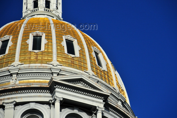 usa1427: Denver, Colorado, USA: Colorado State Capitol - glistening 24 karat gold plate dome, commemorates Colorado's Gold Rush days - photo by M.Torres - (c) Travel-Images.com - Stock Photography agency - Image Bank