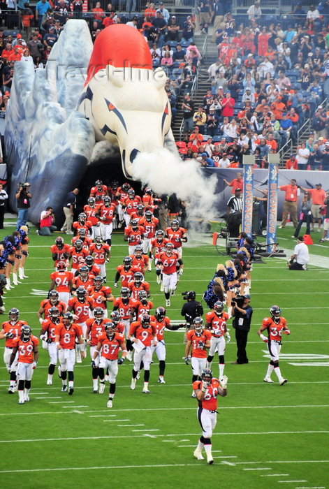 usa1449: Denver, Colorado, USA: Invesco Field at Mile High football stadium - the Denver Broncos enter the field - Denver's professional American football team - photo by M.Torres - (c) Travel-Images.com - Stock Photography agency - Image Bank