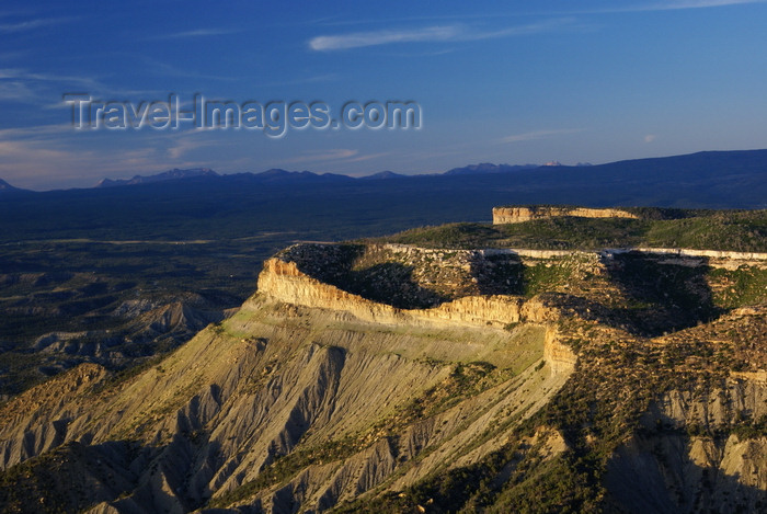 usa1474: Mesa Verde National Park, Montezuma County, Colorado, USA: panoramic outlook, from Park Point Overlook - cliffs like the Great Wall - photo by A.Ferrari - (c) Travel-Images.com - Stock Photography agency - Image Bank