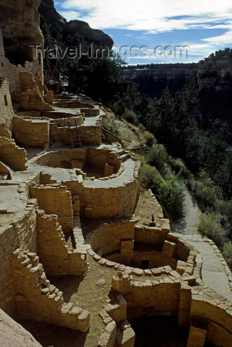 usa1480: Mesa Verde National Park, Montezuma County, Colorado, USA: Cliff Palace - kivas - photo by C.Lovell - (c) Travel-Images.com - Stock Photography agency - Image Bank