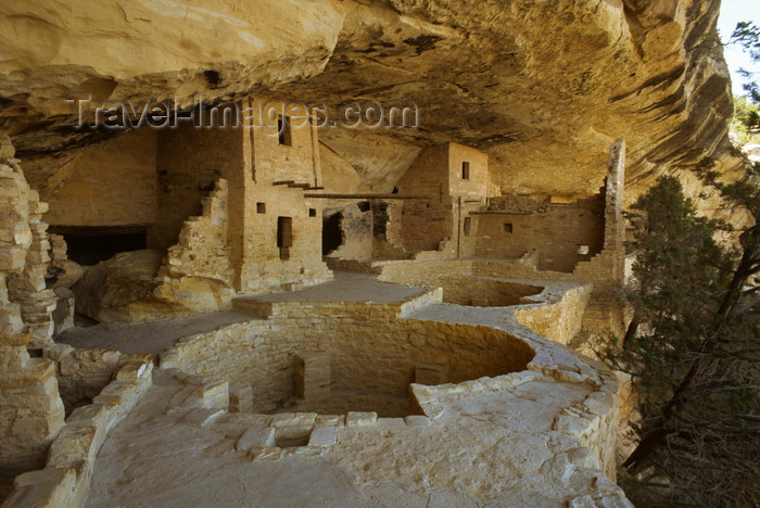 usa1483: Mesa Verde National Park, Montezuma County, Colorado, USA: ceremonial kivas are some of the 40 rooms of Balcony House - photo by C.Lovell - (c) Travel-Images.com - Stock Photography agency - Image Bank