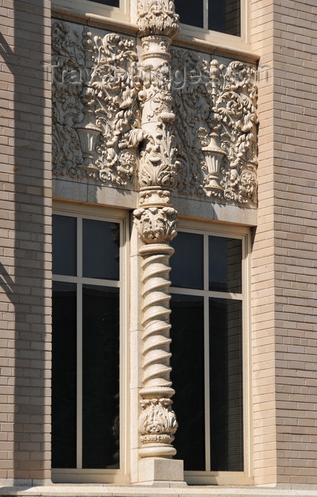 usa1500: Golden, Jefferson County, Colorado, USA: Colorado School of Mines - decorated window - photo by M.Torres - (c) Travel-Images.com - Stock Photography agency - Image Bank