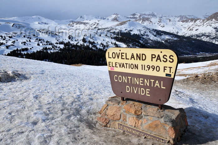 usa1542: Loveland pass, Colorado, USA: continental divide - Department of Agriculture sign at elevation 11,990 ft - mountain pass in the Rocky Mountains - Front Range - border of Clear Creek and Summit counties - US 6 highwayLoveland pass, Colorado, USA: long range cannons are used for avalanche blasting - warning sign - photo by M.Torres  - (c) Travel-Images.com - Stock Photography agency - Image Bank