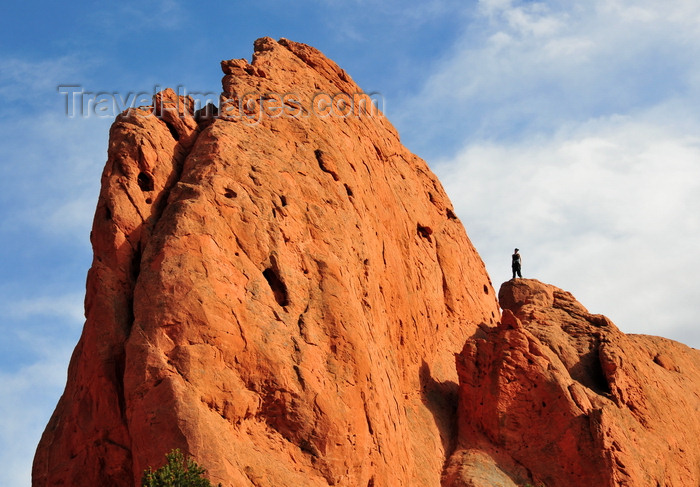 usa1547: Colorado Springs, El Paso County, Colorado, USA: Garden of the Gods - a woman above it all - photo by M.Torres - (c) Travel-Images.com - Stock Photography agency - Image Bank