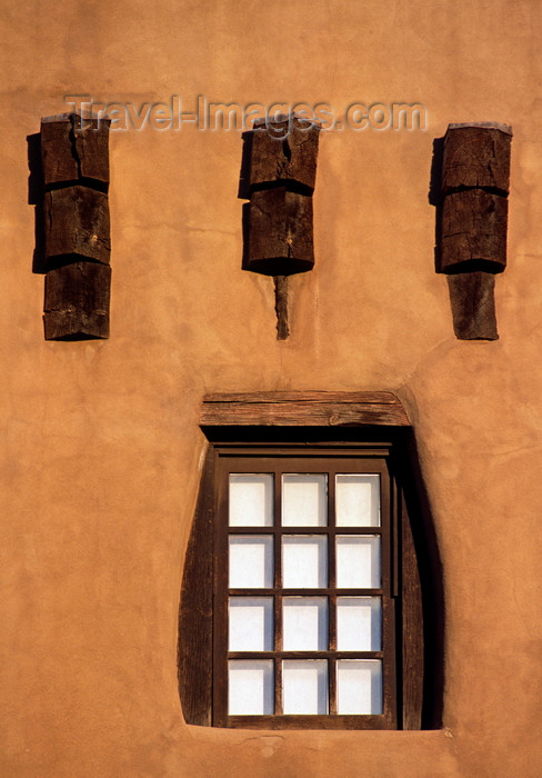 usa1573: Santa Fé, New Mexico, USA: wooden beams and window - architectural detail - Museum of Fine Arts - Pueblo architecture - photo by C.Lovell - (c) Travel-Images.com - Stock Photography agency - Image Bank