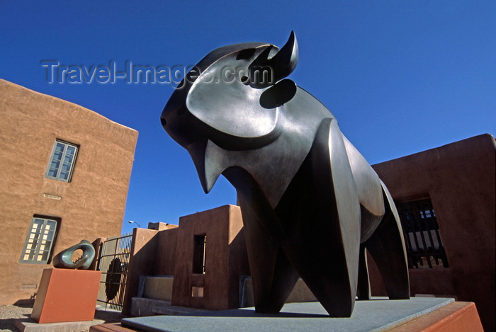 usa1577: Santa Fé, New Mexico, USA: sculpture garden with bronze buffalo by Allan Houser - Institute of American Indian Arts Museum - IAIA - photo by C.Lovell - (c) Travel-Images.com - Stock Photography agency - Image Bank