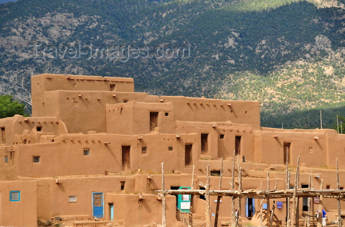 usa1607: Pueblo de Taos, New Mexico, USA: dwellings of the Red Willow Indians - North Pueblo - World Heritage Site - photo by M.Torres - (c) Travel-Images.com - Stock Photography agency - Image Bank
