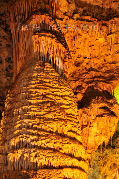 usa1635: Carlsbad Caverns, Eddy County, New Mexico, USA: Rock of Ages - large column formed by the union of a stalagmite and a stalactite - speleothem - UNESCO World Heritage - photo by M.Torres - (c) Travel-Images.com - Stock Photography agency - Image Bank