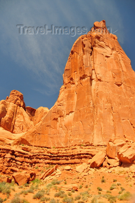 usa1655: Arches National Park, Utah, USA: Park Avenue trail - red sandstone tower - western wall of the canyon - photo by M.Torres - (c) Travel-Images.com - Stock Photography agency - Image Bank
