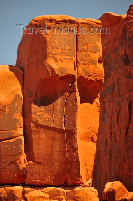 usa1660: Arches National Park, Utah, USA: Park Avenue trail - megalith head - Easter Island statue - eastern wall of the canyon - photo by M.Torres - (c) Travel-Images.com - Stock Photography agency - Image Bank