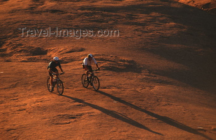 usa1689: Salt Lake City, Utah, USA: pair of mountainbikers on the Slick Rock Trail - Temple Square - photo by S.Egberg - (c) Travel-Images.com - Stock Photography agency - Image Bank