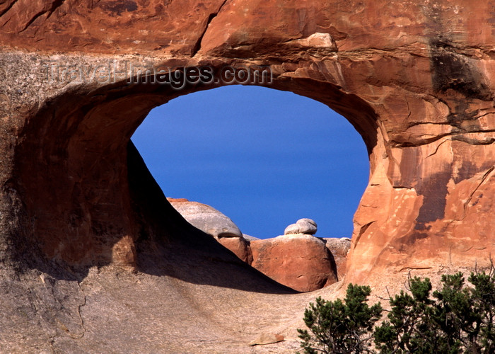usa1694: Arches National Park, Utah, USA: Tunnel Arch - photo by C.Lovell - (c) Travel-Images.com - Stock Photography agency - Image Bank