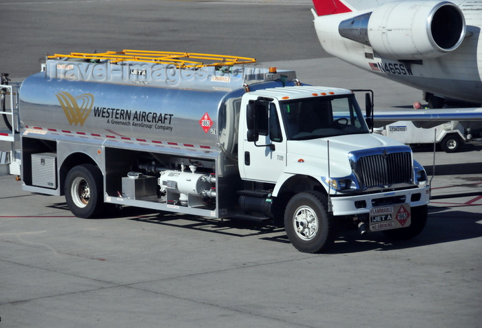 usa1705: Boise, Idaho, USA: Western Aircraft Jet A fuel truck (International ) and SkyWest CRJ200ER - Boise Airport - Gowen Field - BOI - photo by M.Torres - (c) Travel-Images.com - Stock Photography agency - Image Bank