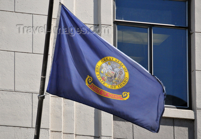 usa1723: Boise, Idaho, USA: Idaho state flag at the Hoff Building - photo by M.Torres - (c) Travel-Images.com - Stock Photography agency - Image Bank