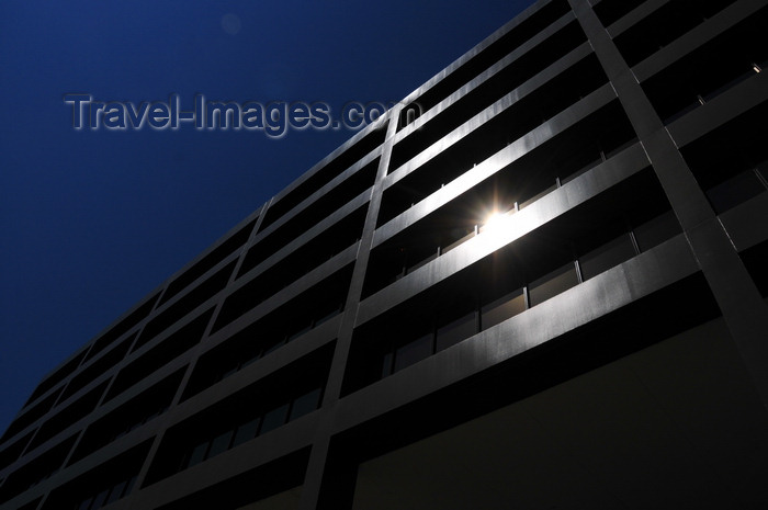 usa1733: Boise, Idaho, USA: Boise Plaza - sun reflection on the 11th street facade - 1111 W Jefferson St - photo by M.Torres - (c) Travel-Images.com - Stock Photography agency - Image Bank