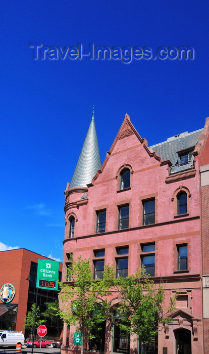 usa1782: Burlington, Vermont, USA:  Citizens Bank, former Burlington Savings Bank - architect Walter Wilcox - 148 College Street, City Hall park - photo by M.Torres - (c) Travel-Images.com - Stock Photography agency - Image Bank