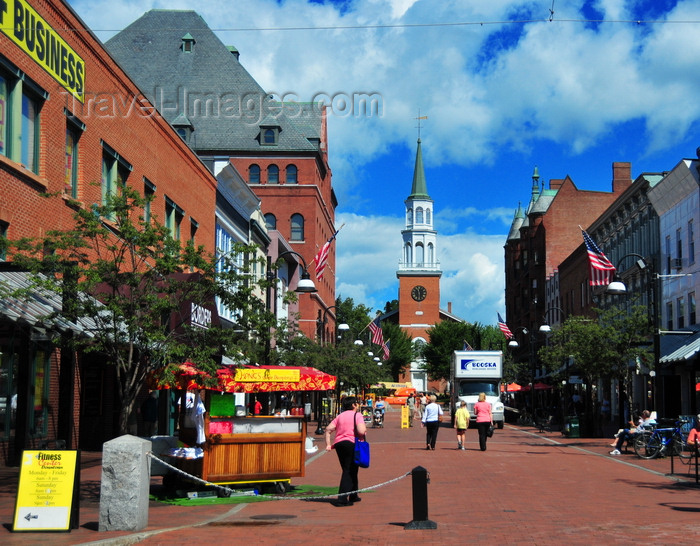 usa1785: Burlington, Vermont, USA: view along the pedestrianised Church Street, Unitarian Church at the end - Burlington Town Center - photo by M.Torres - (c) Travel-Images.com - Stock Photography agency - Image Bank